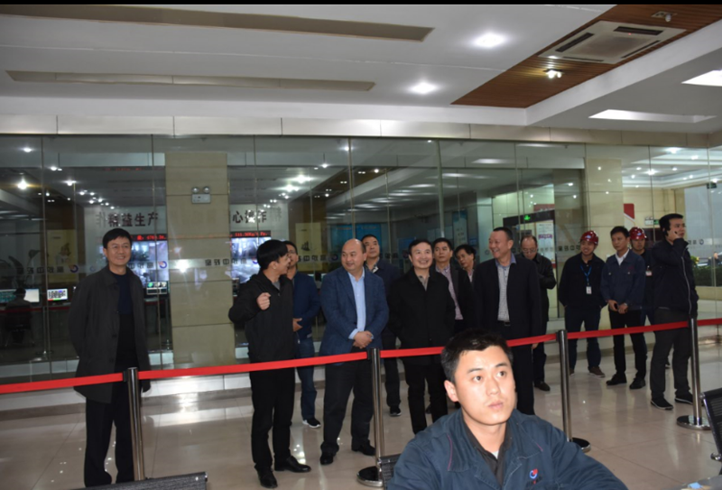 仁寿县委书记秦彪一行到川威参观考察(图3) 仁寿县委书记秦彪一行到川威参观考察(图3)