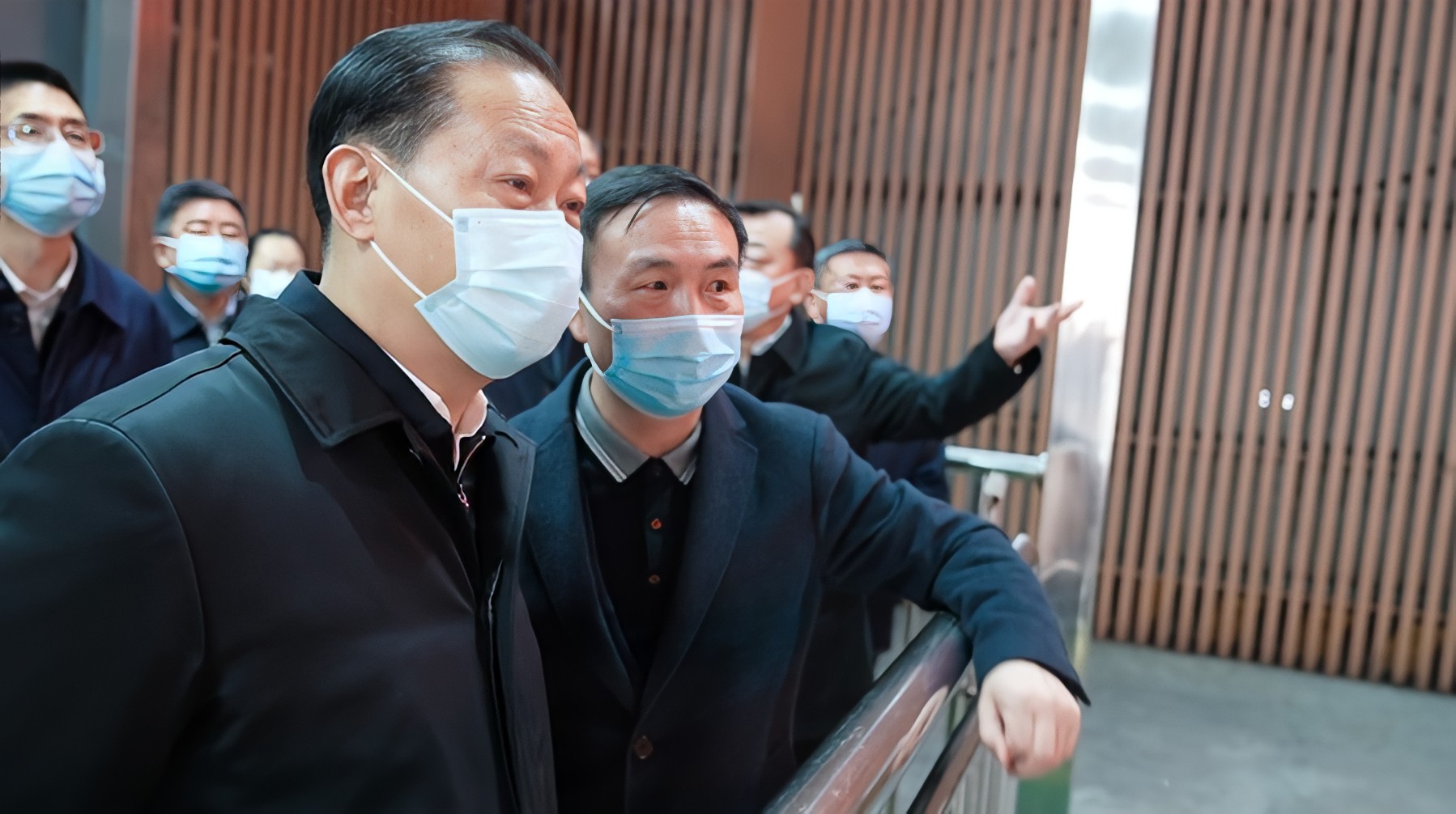 省委书记彭清华莅临川威视察调研(图6) 省委书记彭清华莅临川威视察调研(图6)