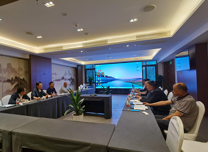 集团董事长王劲组织召开矿业总公司盐源片区工作专题会(图2) 集团董事长王劲组织召开矿业总公司盐源片区工作专题会(图2)