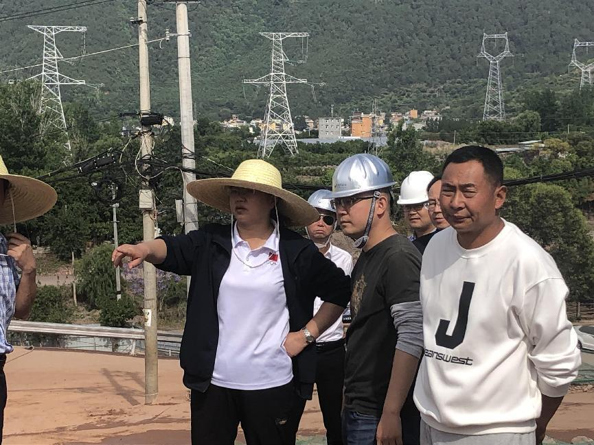 西昌市委副书记、市长宋莉莅临海南大石板乡村振兴二期项目视察工作(图2) 西昌市委副书记、市长宋莉莅临海南大石板乡村振兴二期项目视察工作(图2)