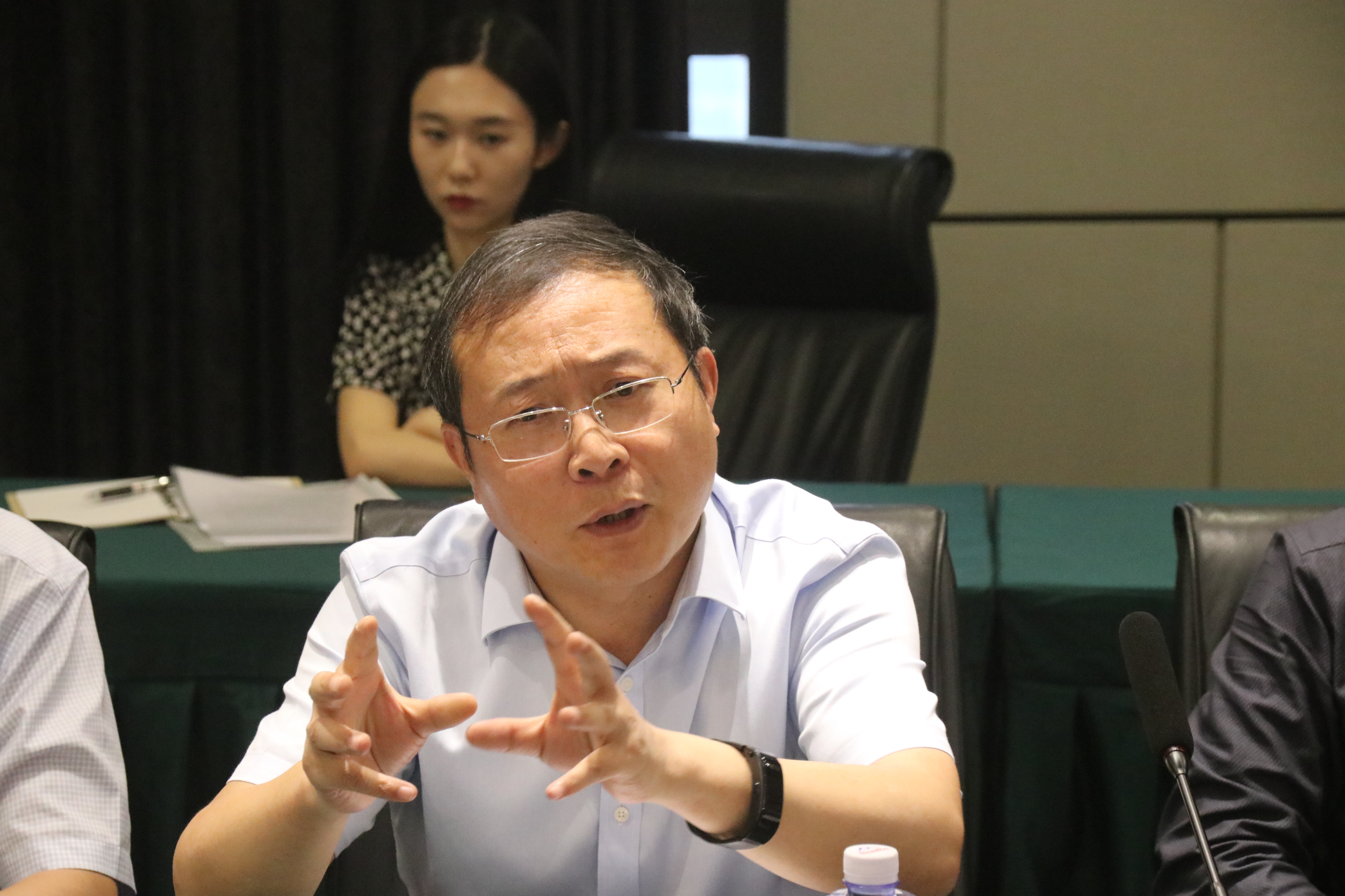 川威集团与成都师范学院 举办校企业合作座谈交流会(图4) 川威集团与成都师范学院 举办校企业合作座谈交流会(图4)
