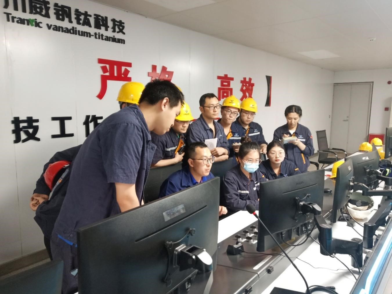 宝剑磨砺出 梅香苦寒来——钒钛科技板材厂生产快速达产达效纪实(图8) 宝剑磨砺出 梅香苦寒来——钒钛科技板材厂生产快速达产达效纪实(图8)