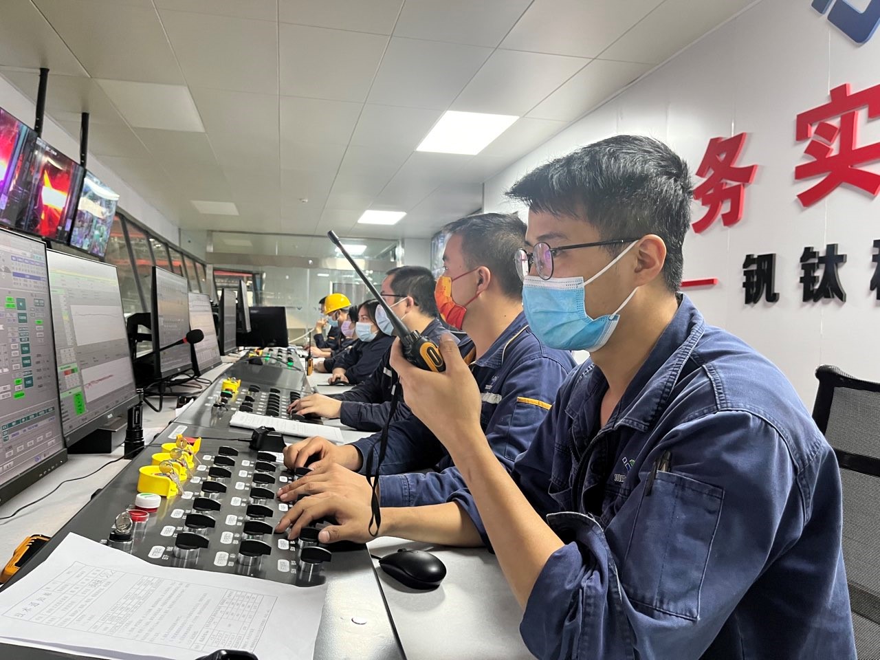 宝剑磨砺出 梅香苦寒来——钒钛科技板材厂生产快速达产达效纪实(图9) 宝剑磨砺出 梅香苦寒来——钒钛科技板材厂生产快速达产达效纪实(图9)