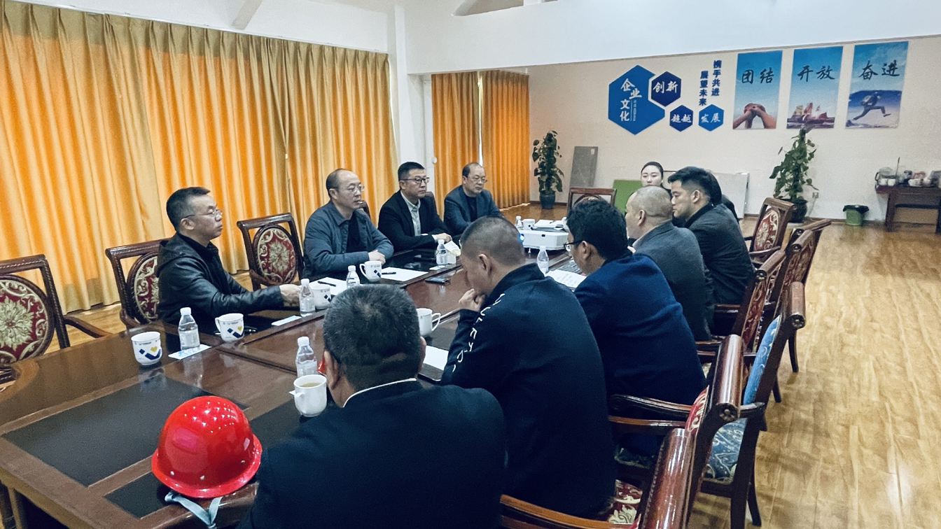 众欣文旅首席执行官李英明一行莅临江川项目调研指导工作(图3) 众欣文旅首席执行官李英明一行莅临江川项目调研指导工作(图3)