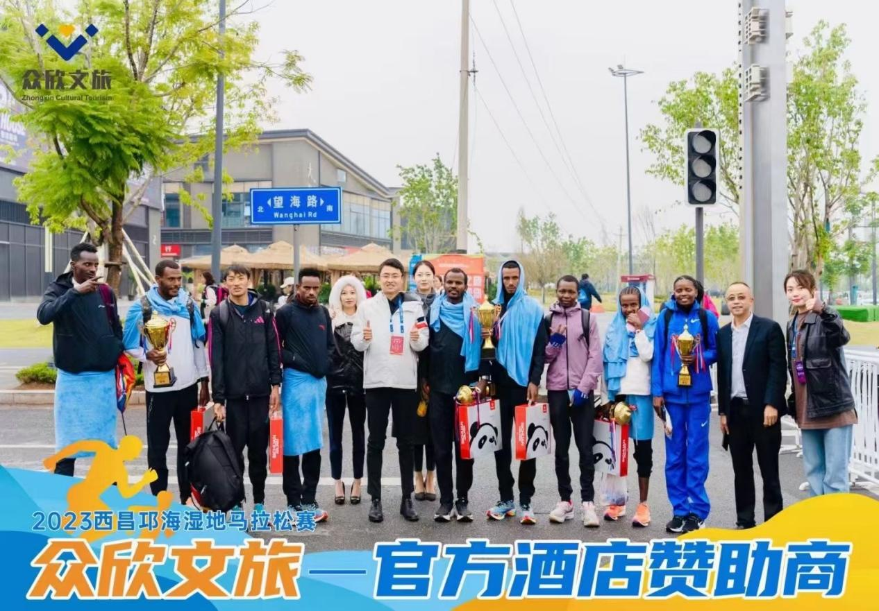彝族年,迎西马,大石板古村“火出圈”!(图11) 彝族年,迎西马,大石板古村“火出圈”!(图11)
