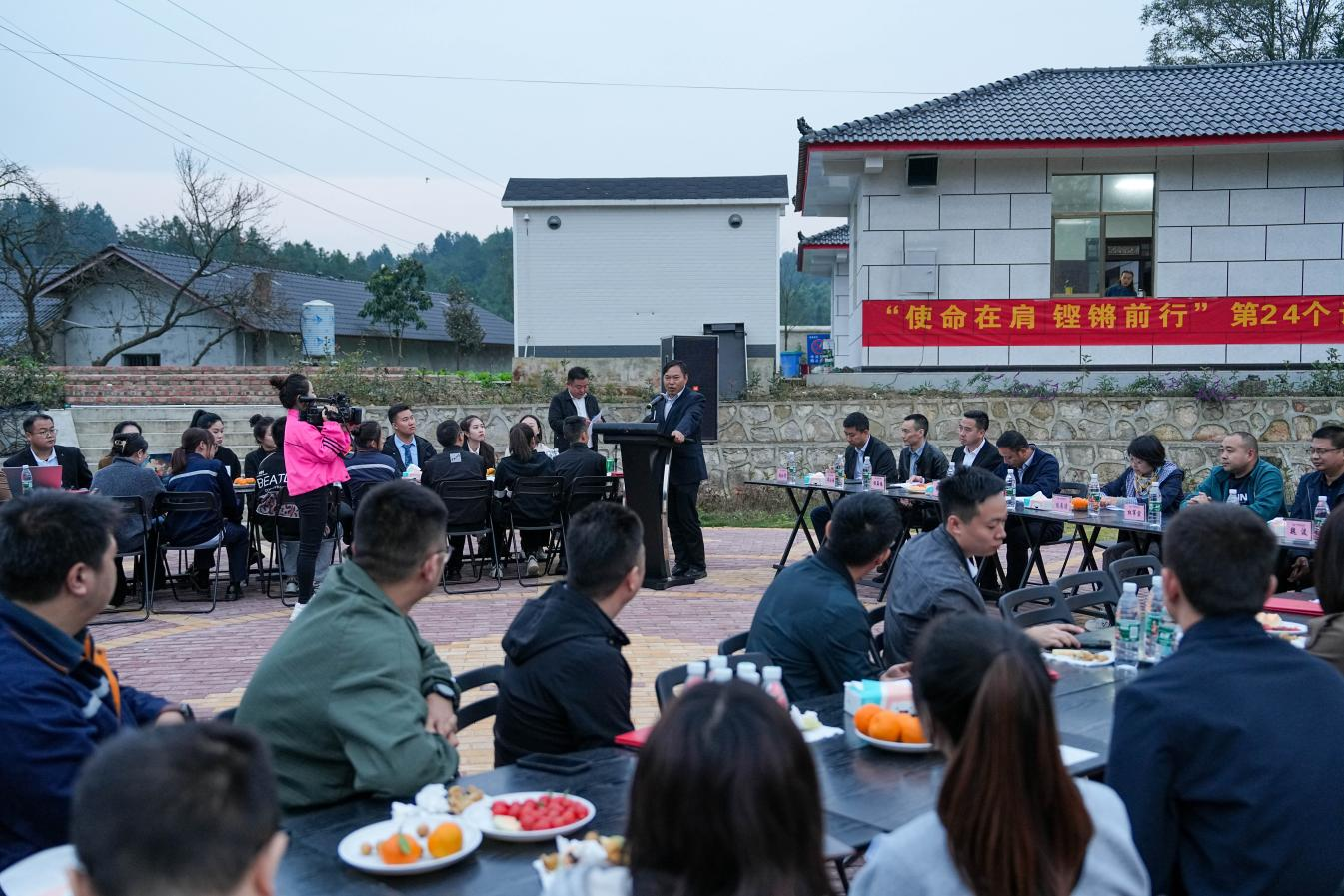 使命在肩 铿锵前行——钒钛科技召开庆祝第二十四个中国记者节暨新闻宣传总结表彰会(图9) 使命在肩 铿锵前行——钒钛科技召开庆祝第二十四个中国记者节暨新闻宣传总结表彰会(图9)