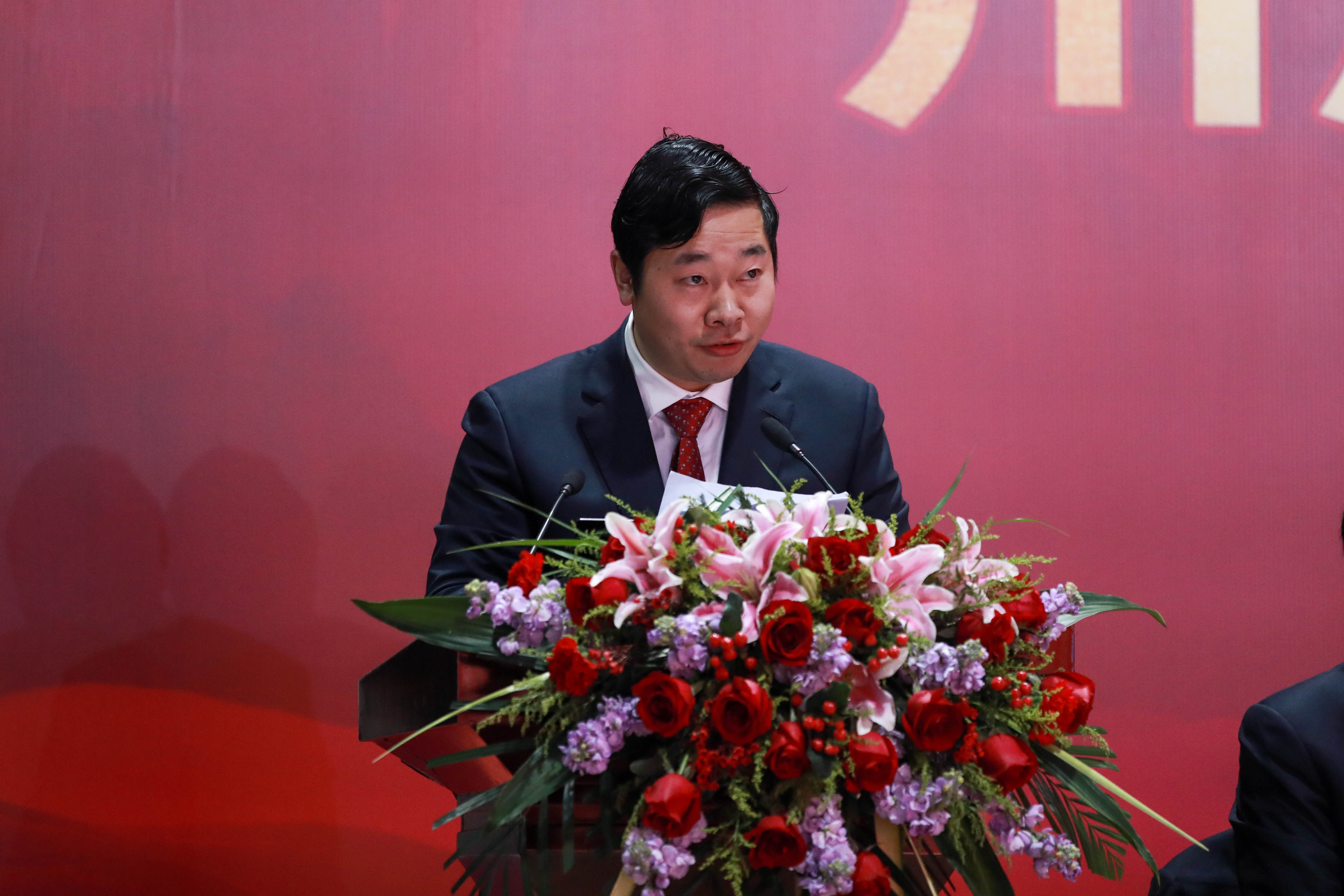 不折不挠 剩者为王——集团公司隆重召开2023年年会(图5) 不折不挠 剩者为王——集团公司隆重召开2023年年会(图5)