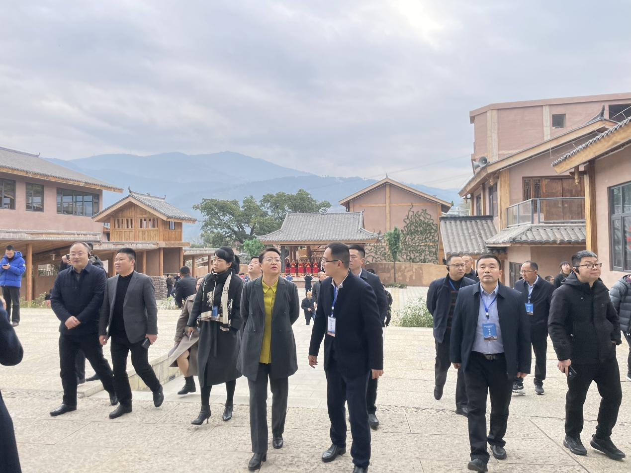 大石板古村:保护利用让历史文化“活”起来 ——全省城乡建设历史文化保护利用工作现场会在西昌大石板古村召开(图2) 大石板古村:保护利用让历史文化“活”起来 ——全省城乡建设历史文化保护利用工作现场会在西昌大石板古村召开(图2)