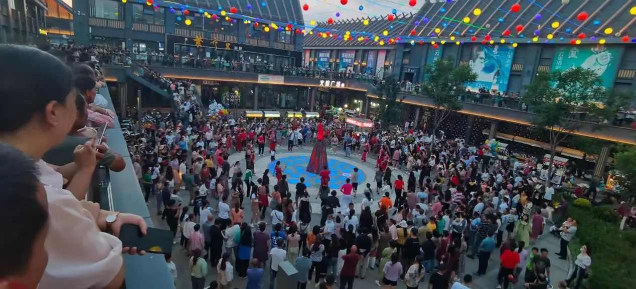 喜气洋洋闹新春 丰富活动助你迎新年(图10) 喜气洋洋闹新春 丰富活动助你迎新年(图10)