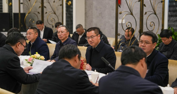 威远县人民政府与川威集团召开政企联席会(图3) 威远县人民政府与川威集团召开政企联席会(图3)