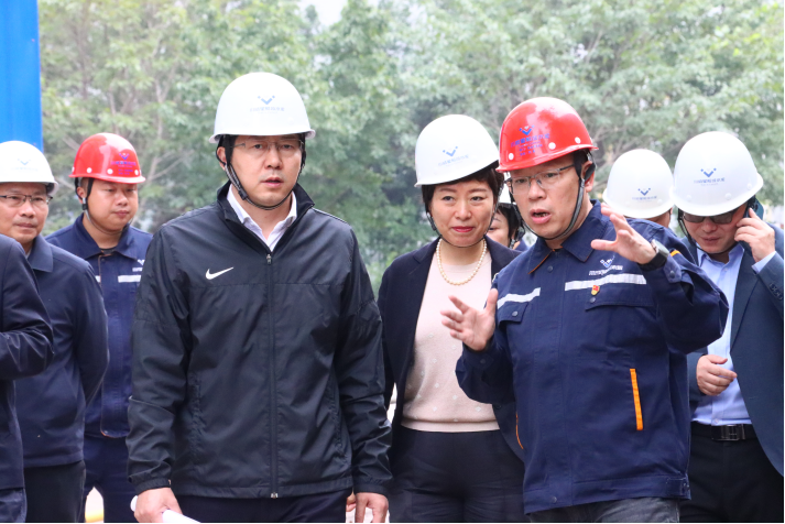 落实超低排放改造 推动行业绿色发展 ——内江市委副书记路松明一行莅临星船城公司调研(图1) 落实超低排放改造 推动行业绿色发展 ——内江市委副书记路松明一行莅临星船城公司调研(图1)