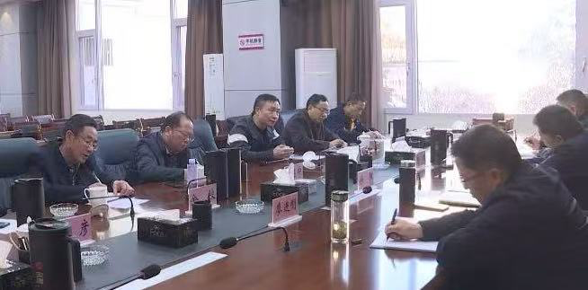 新春第一天董事长到矿山(图5) 新春第一天董事长到矿山(图5)