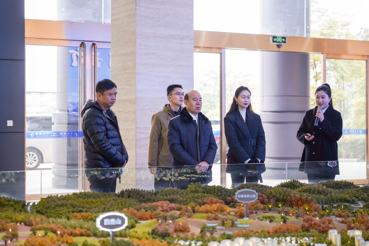 全联冶金商会秘书长到访川威集团(图1)