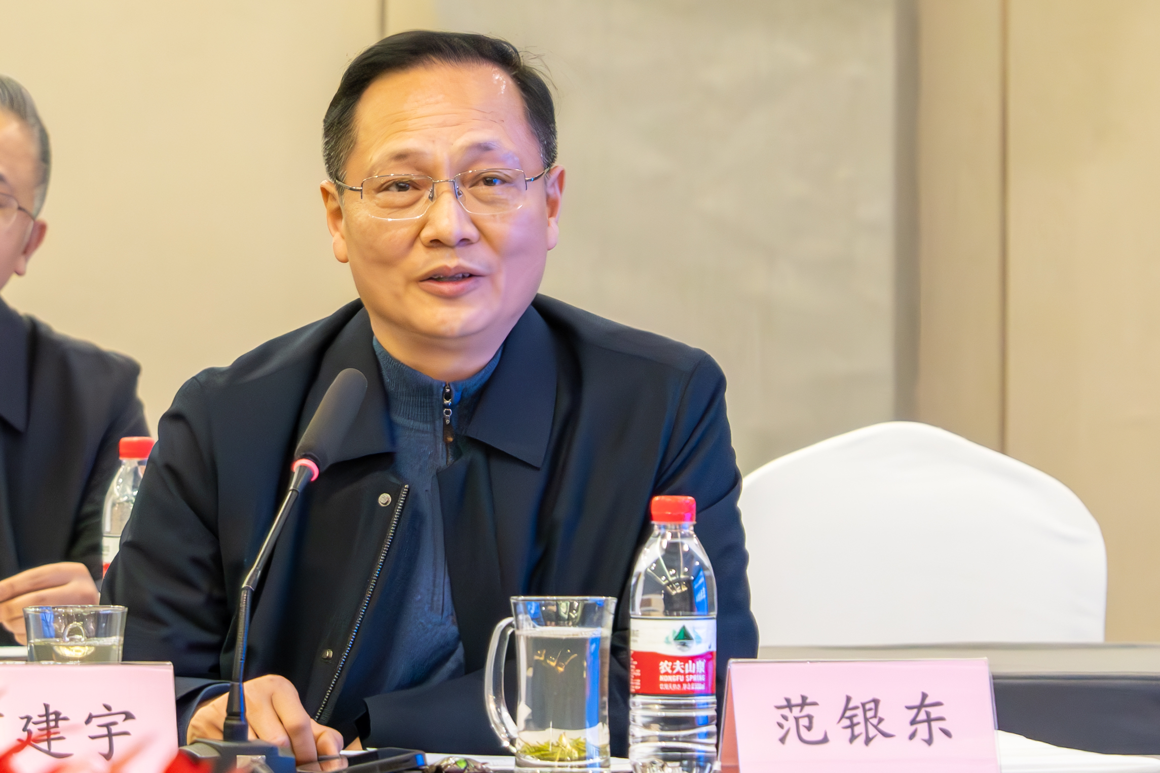 大西洋集团（股份）党委书记、董事长张晓柏一行到访川威集团(图2)