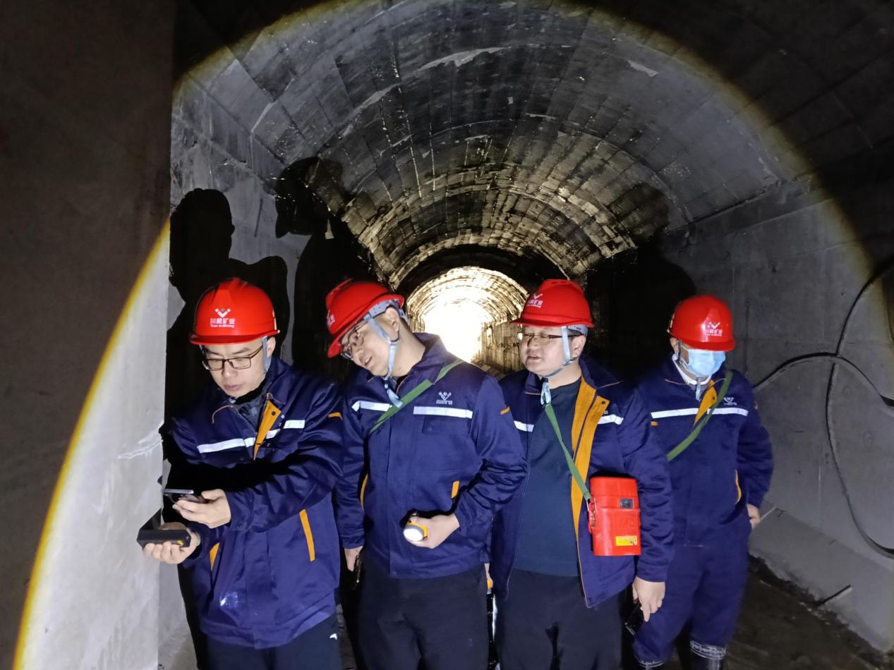 联鑫矿业红星沟尾矿库一期工程顺利通过专家组现场核查验收(图4)