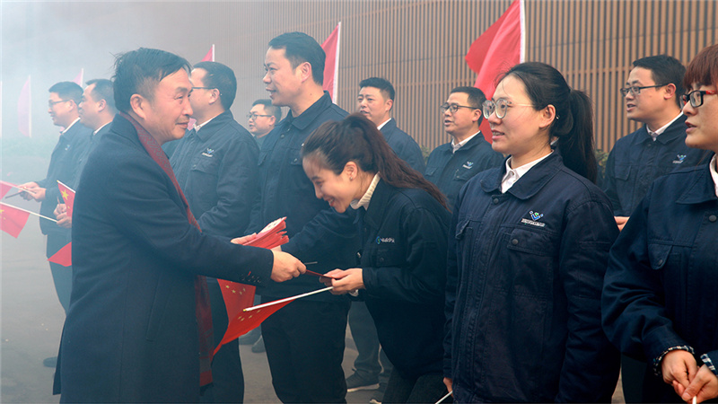 张灯结彩迎新年齐心协力谱新篇丨集团领导大年初一开展新春慰问活动